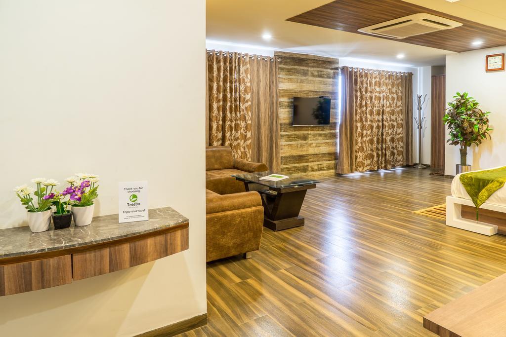 Treebo Unity Otel Amhedabad Dış mekan fotoğraf