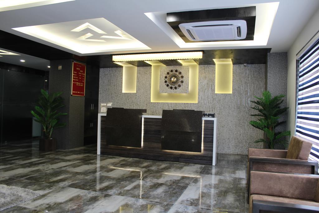 Treebo Unity Otel Amhedabad Dış mekan fotoğraf